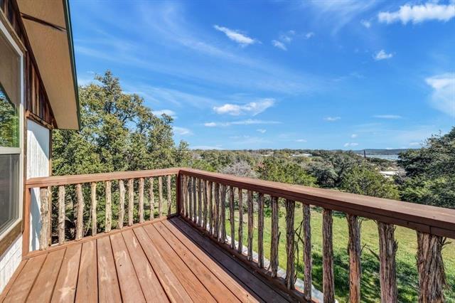 Building Photo - 504 Doe Ln