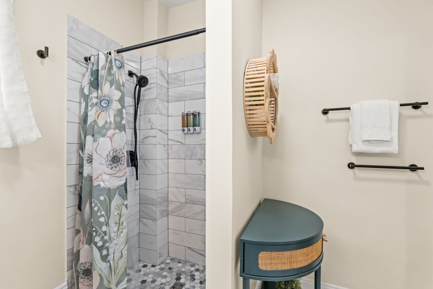 Building Photo - 808 Carrick St