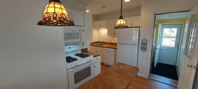 Primary Photo - 10 Ocean Ave