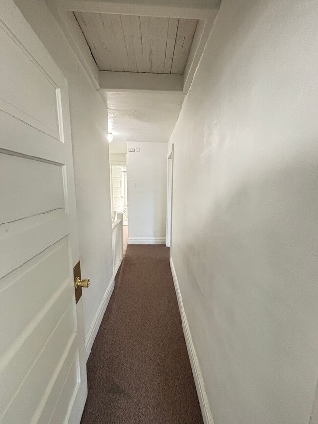 Building Photo - 3 Br 1 Bath Twin Home available in Bethlehem