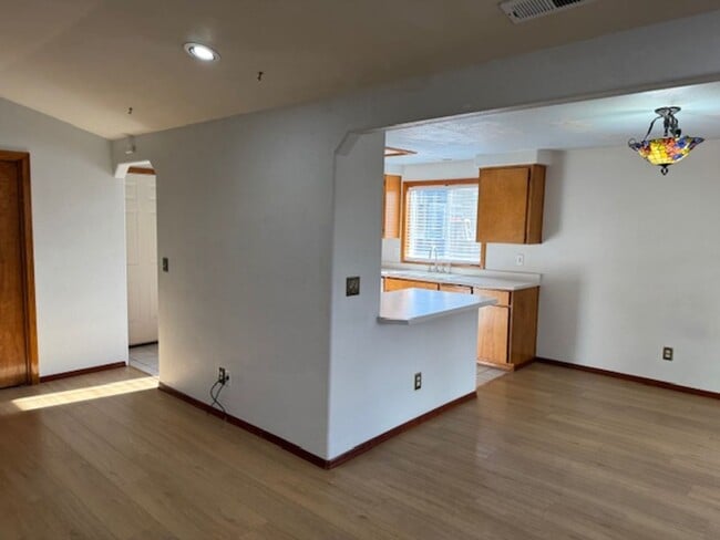 Building Photo - 3-BEDROOM HOME LOCATED ON QUIET CUL-DE-SAC- GARAGE CONVERTED TO ANOTHER ROOM OR STORAGE USE