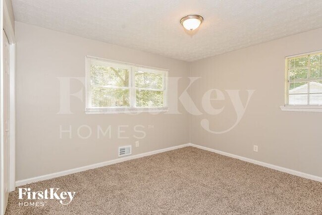 Building Photo - 6503 Tent Valley Dr