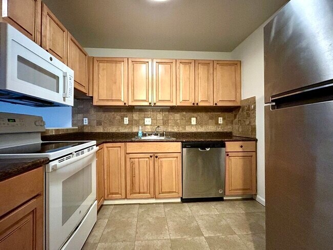 Building Photo - 1625 Merry Oaks Rd