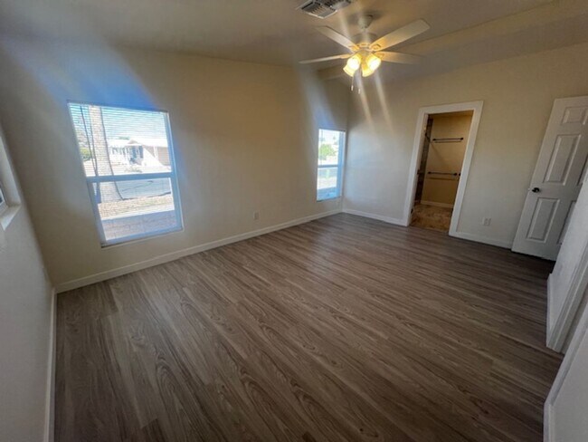 Building Photo - Sun Lakes long term Rental