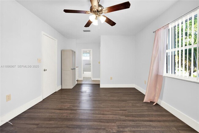 Building Photo - 20537 SW 92nd Ct