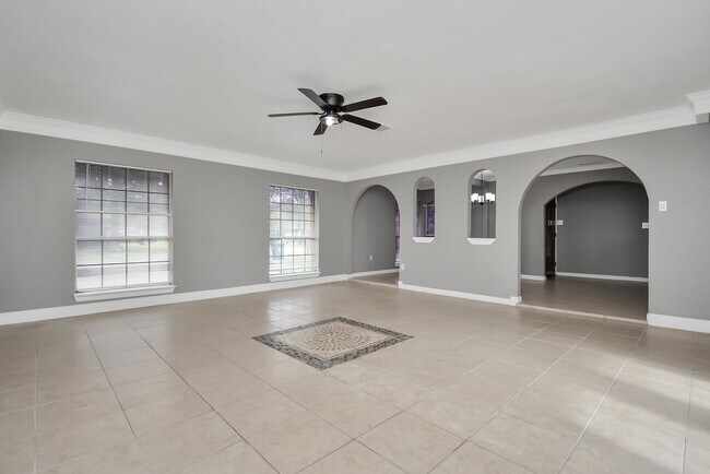 Building Photo - 6439 Hidden Arbor Ln