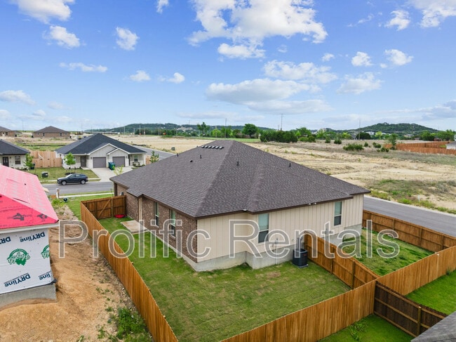 Building Photo - 101 Leon Ln