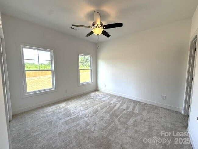 Building Photo - 8086 Blackwood Rd