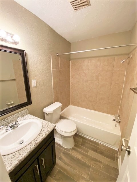 Building Photo - The Pointe at Garden Oaks Apartments