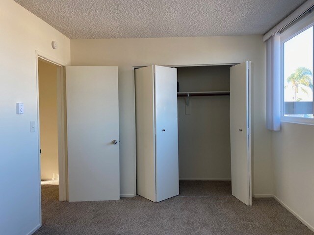 2 upstairs bedrooms - 21107 Victor St