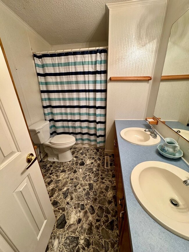 Building Photo - FULLY FURNISHED, ALL INCLUSIVE, LAKE ACCESS BEAUTY FOR RENT