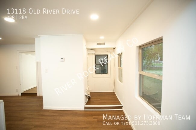 Building Photo - 13118 Old River Dr