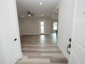 Building Photo - 7350 Cayton St