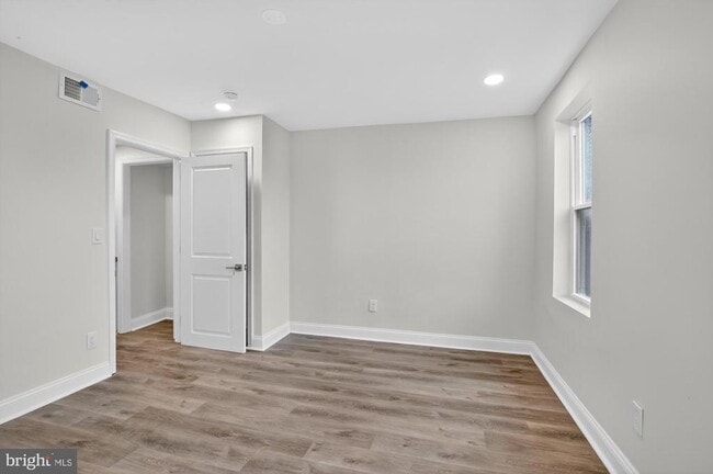 Building Photo - 2447 Turner St