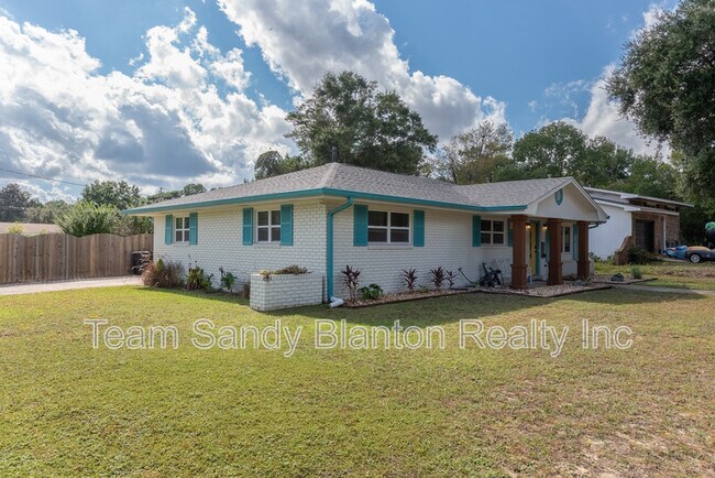 Building Photo - 3995 Tom Ln Dr