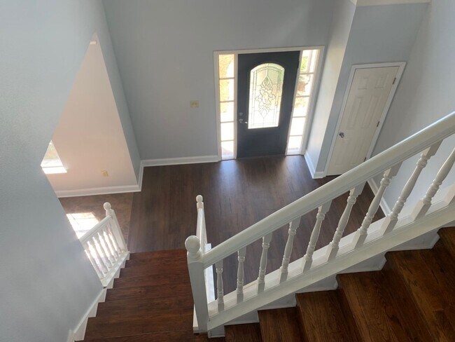 Building Photo - 14203 Cloverhill Blvd