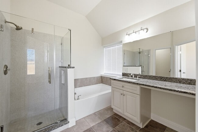 Building Photo - 5519 Imperial Grove Dr