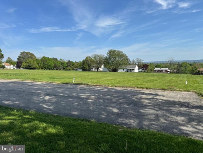 Building Photo - 3009 Ridge Pike