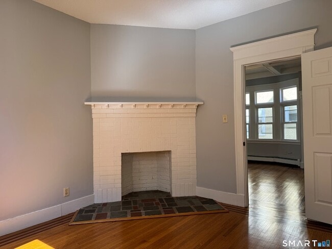Building Photo - 814 Orange St