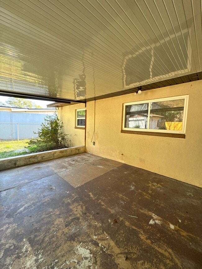 Building Photo - 8103 Joffre Dr