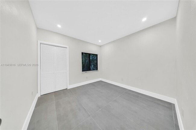 Building Photo - 807 NW 51st St