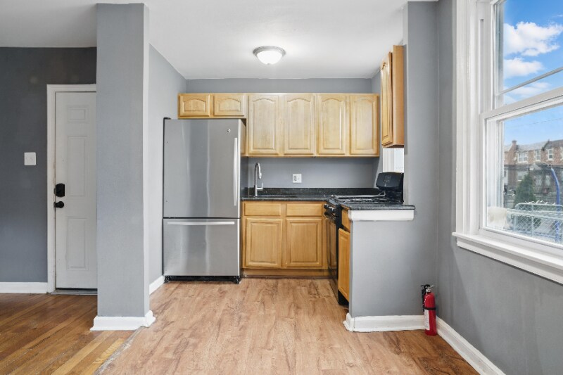 Building Photo - 1452 Hellerman St