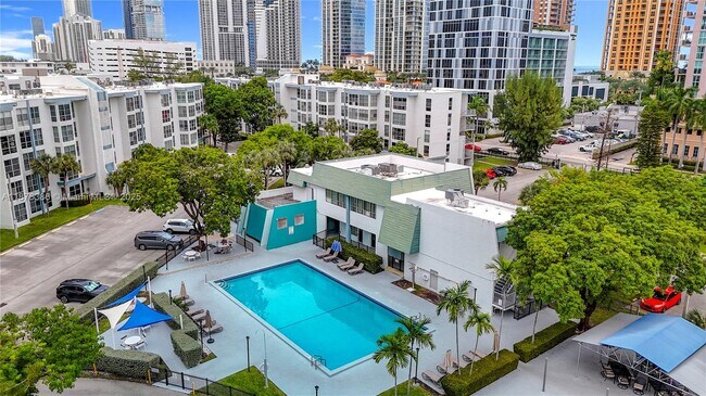 Building Photo - 17620 Atlantic Blvd