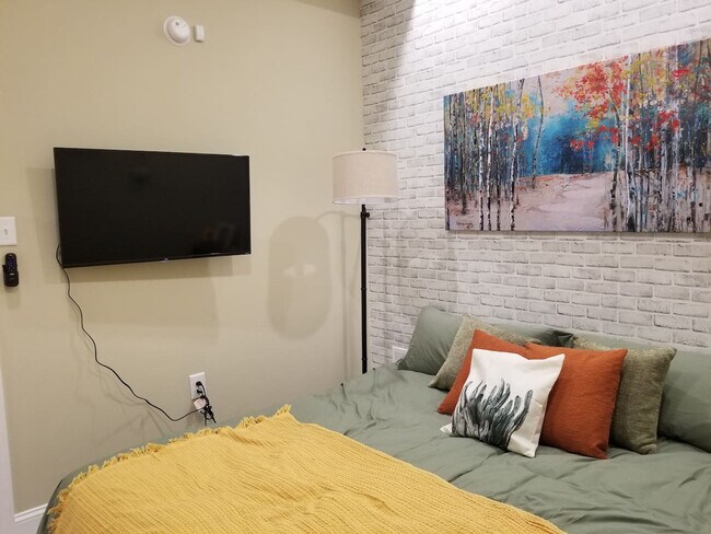 Building Photo - 248 Market St