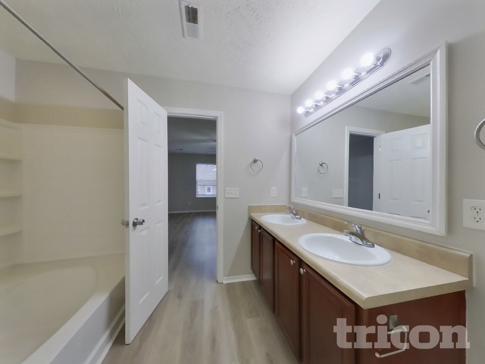 Building Photo - 5006 Hancock Cir