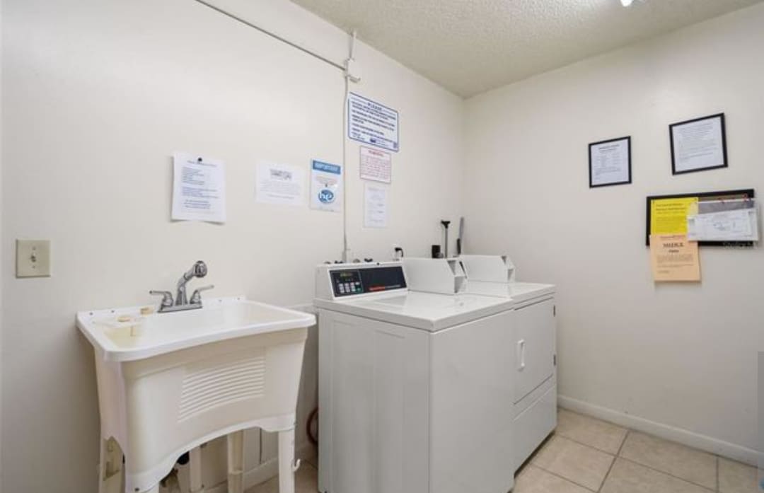 Laundry Room - 1845 S Highland Ave