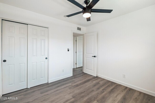 Building Photo - 6173 N Granite Reef Rd