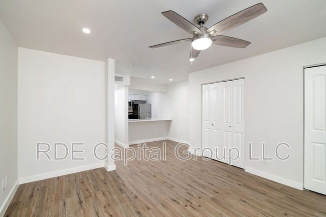 Building Photo - 2722 Throckmorton St