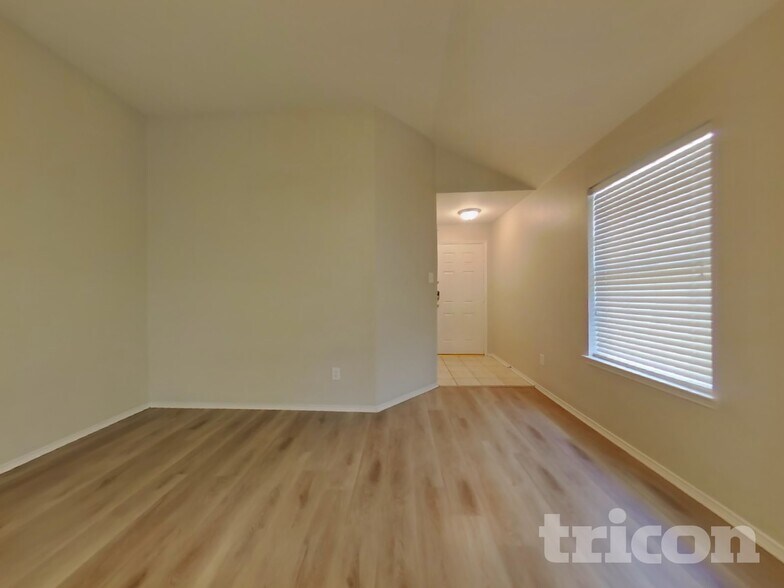 Building Photo - 3044 Spotted Owl Dr