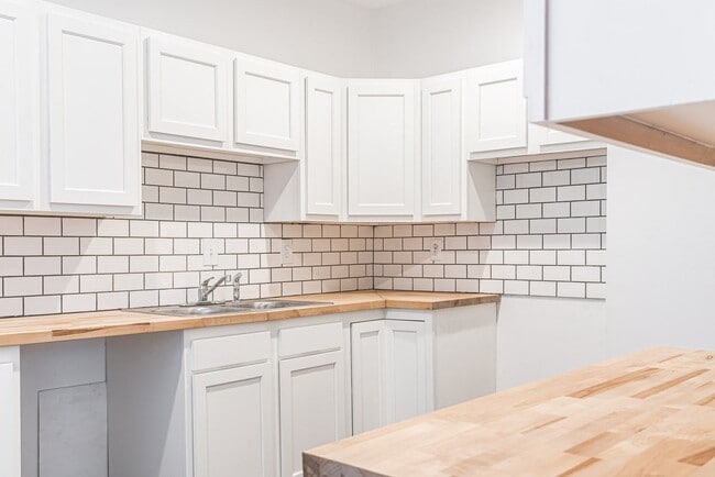 Building Photo - 1516/1518 Lee - FDR