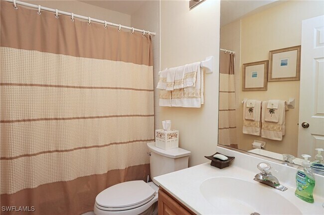 Building Photo - 26881 Wedgewood Dr