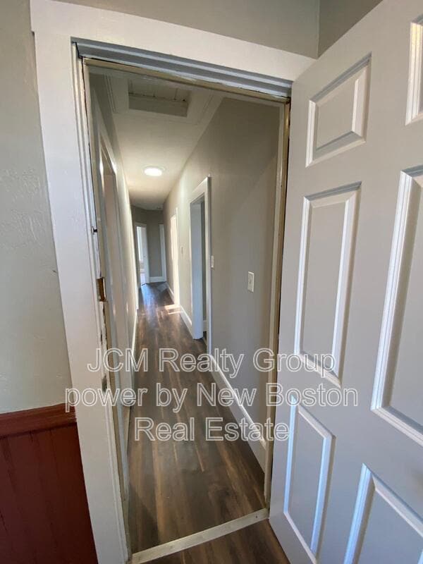 Building Photo - 65 Shepard St