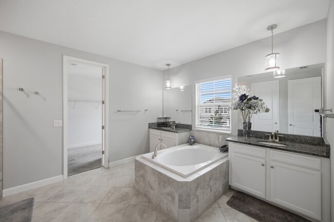 Building Photo - Sunburst Marble Rd 14119-LEASE ONLY