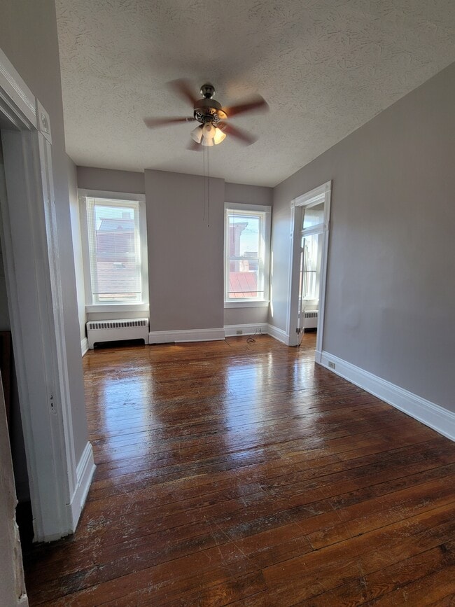 Building Photo - 638-640-640 6th Ave