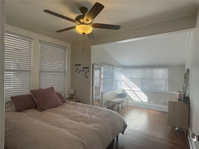 Building Photo - 2624 12th St N