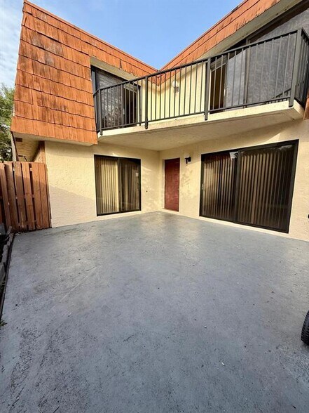 Building Photo - 8466 S Coral Cir