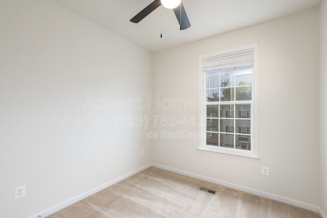 Building Photo - 8605 Sweet Rose Ct