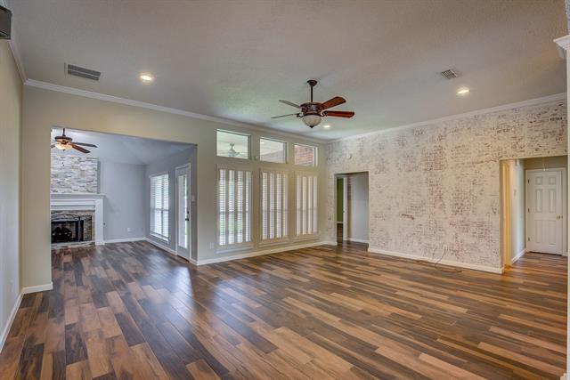 Building Photo - 5501 Gateway Ln