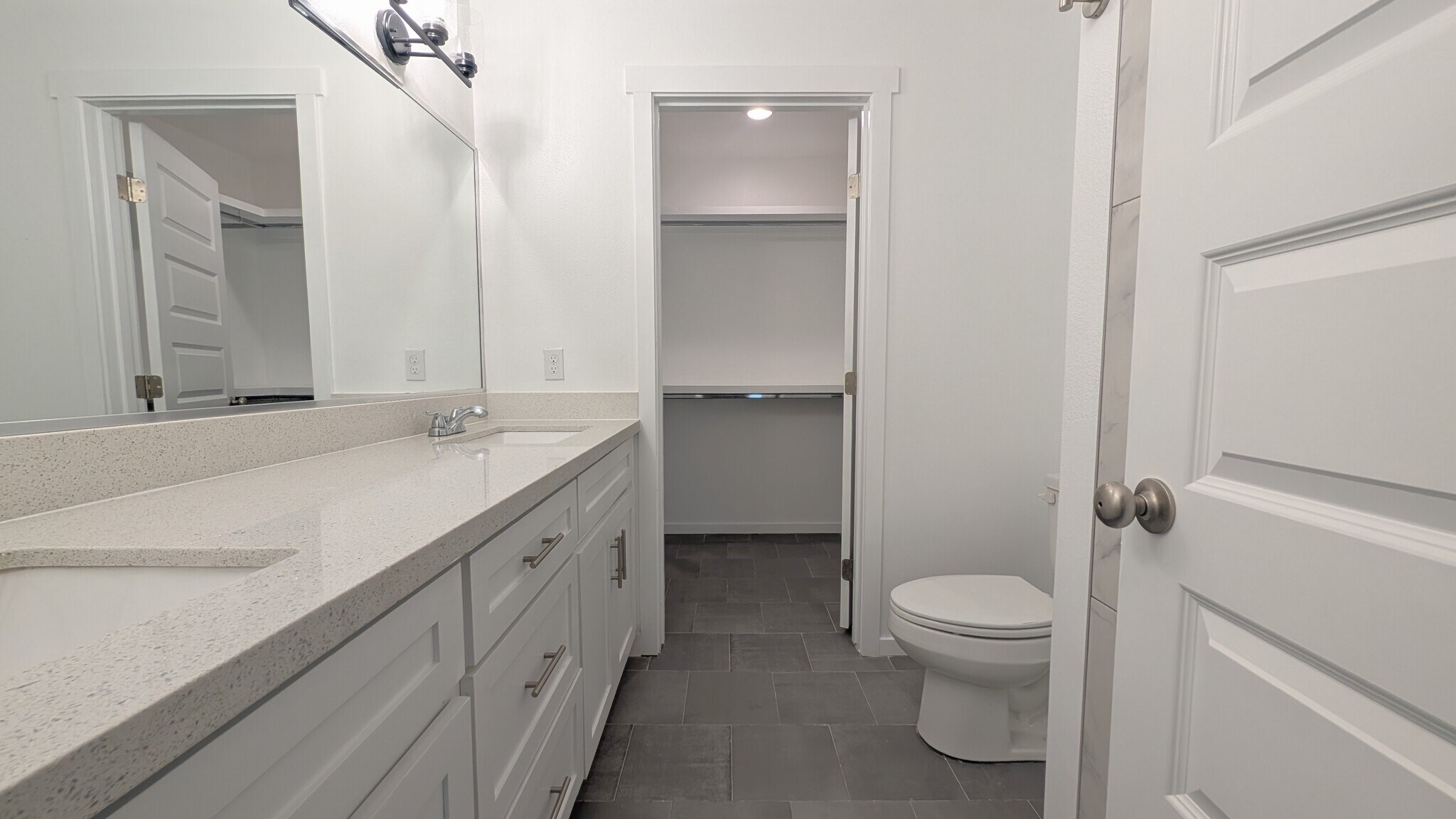 Building Photo - 2205 Multi National