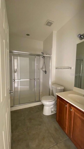 Building Photo - 2532 Grand Central Pkwy