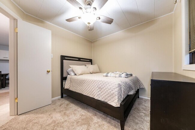 Building Photo - 234 N Hamilton St