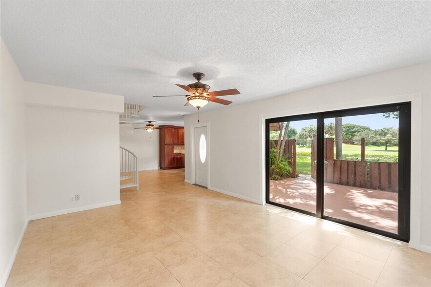 Building Photo - 2060 SW 90th Ave