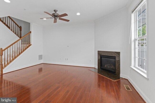Building Photo - 8852 Purple Iris Ln