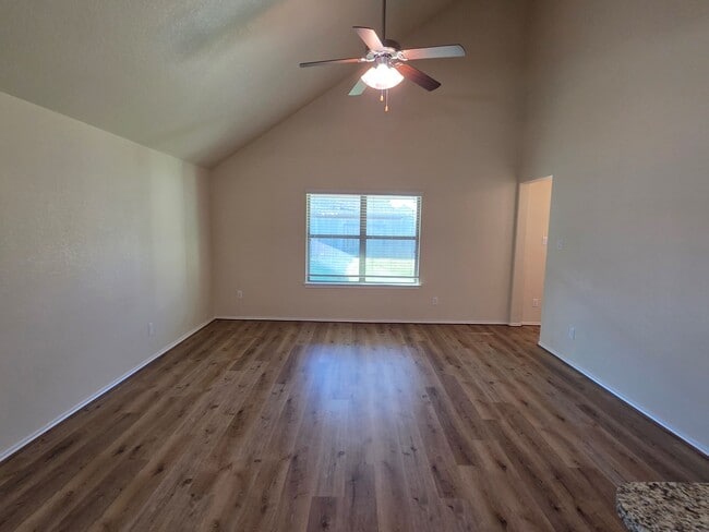 Building Photo - 19115 Shire Horse Blvd