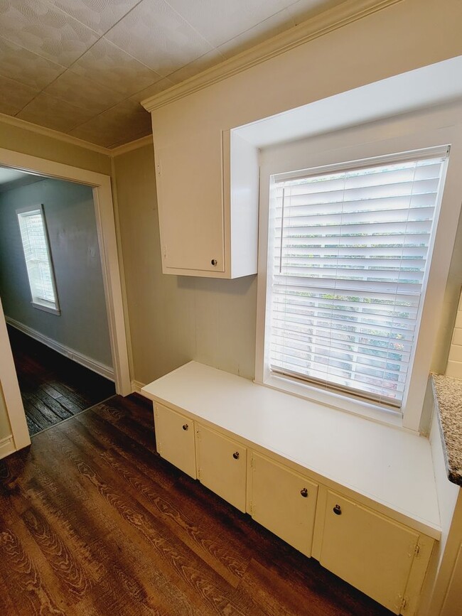 Building Photo - WRIGHTSVILLE AVE - Charming Cottage Style ...
