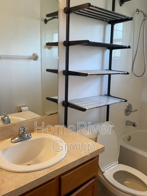 Building Photo - 7825 SW 139th Pl